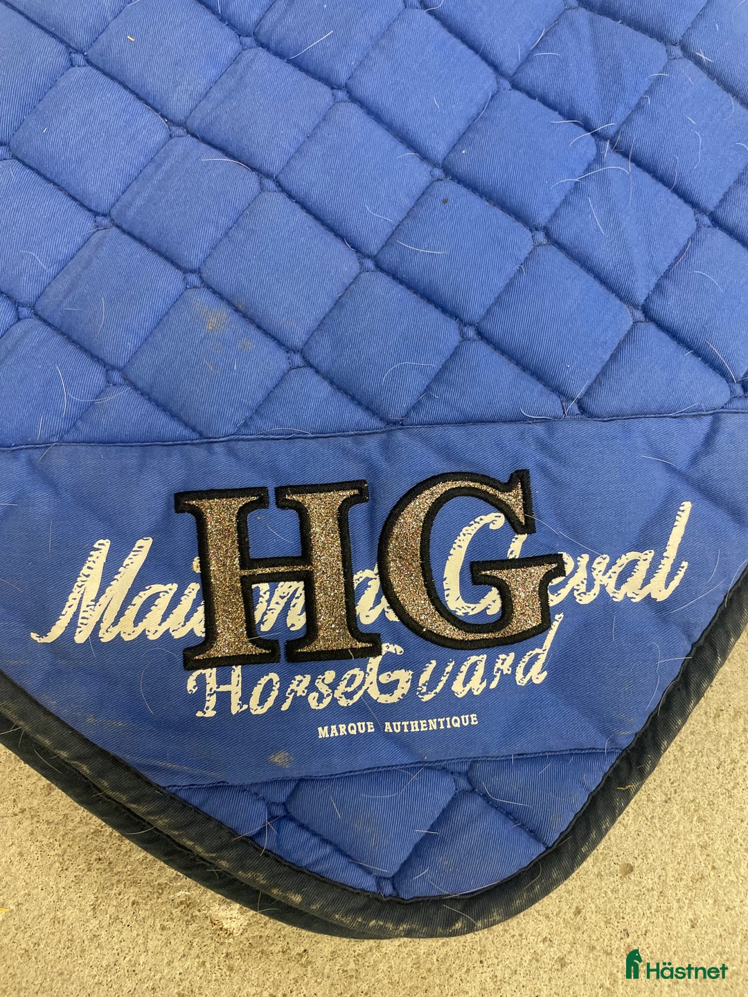 Schabrak & Vojlockar hästutrustning till salu: Snyggt horse guard schabrak  i Viken - Annons 2