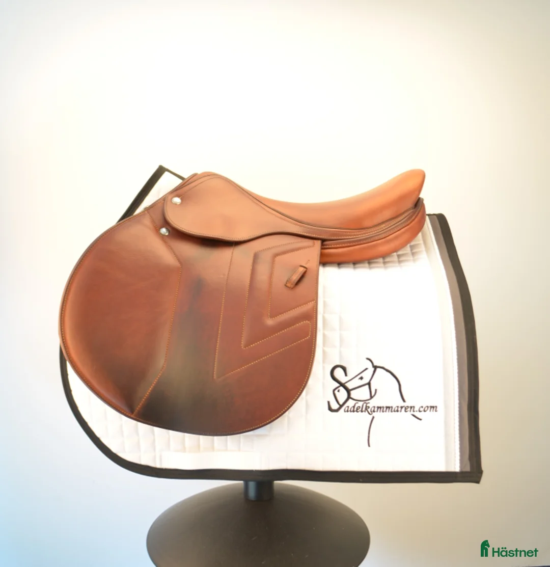 Sadlar hästutrustning till salu: Renaissance F2SD i Sparsör - Annons 1