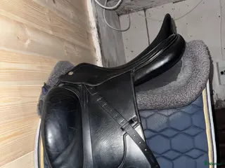 Sadlar hästutrustning Dressyrsadel Prestige Leonardo D i Nordmaling - Annons 13