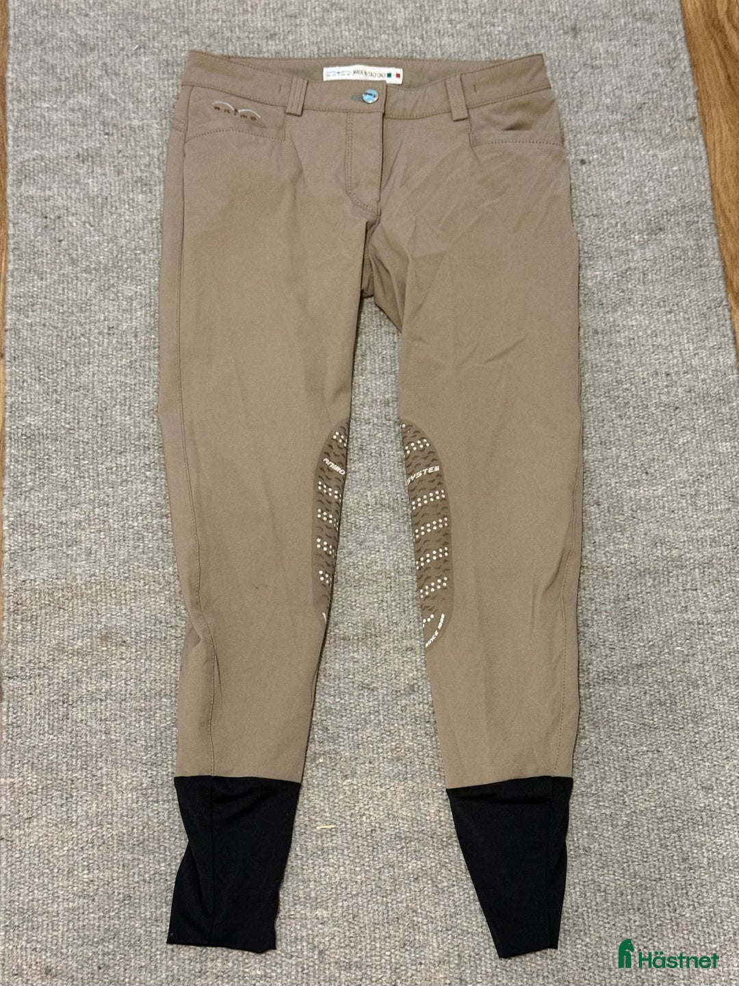 Ridbyxor ryttarutrustning till salu: Animo ridbyxor beige i Västerås - Annons 1
