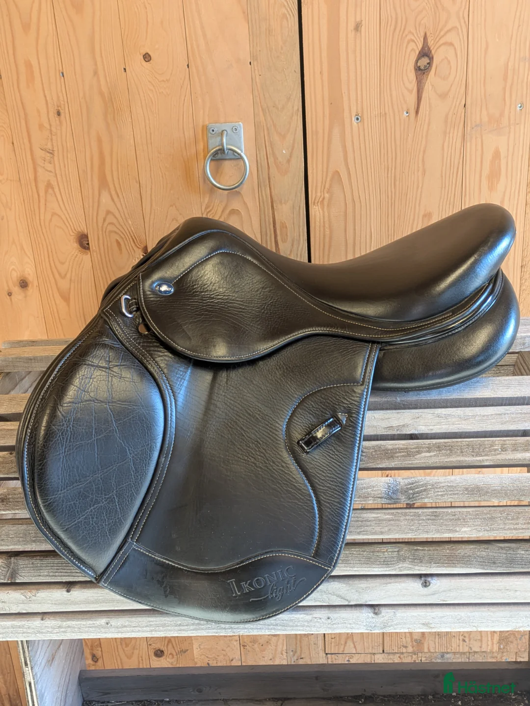 Sadlar hästutrustning till salu: Ikonic light ponny hopp hybrid i Grisslehamn - Annons 1