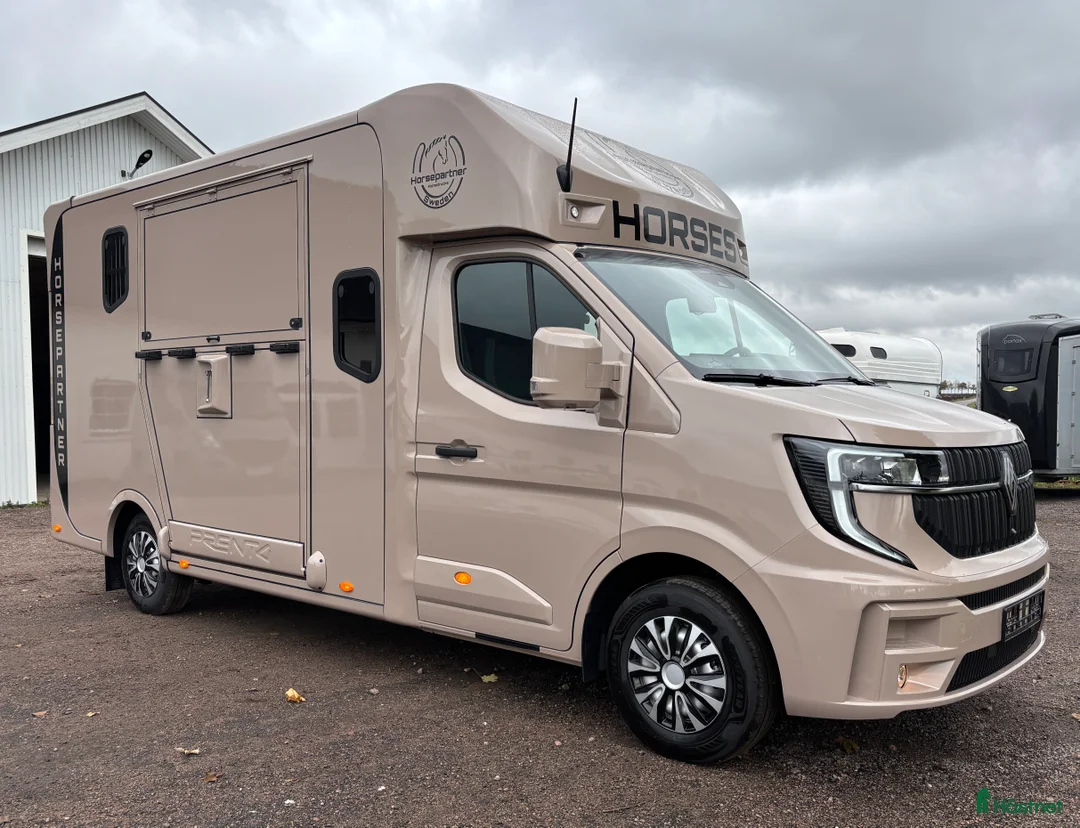 Hästlastbilar  fordon & transport till salu: NY Horsepartner Exclusive hästbil - stuteri i Laholm - Annons 11