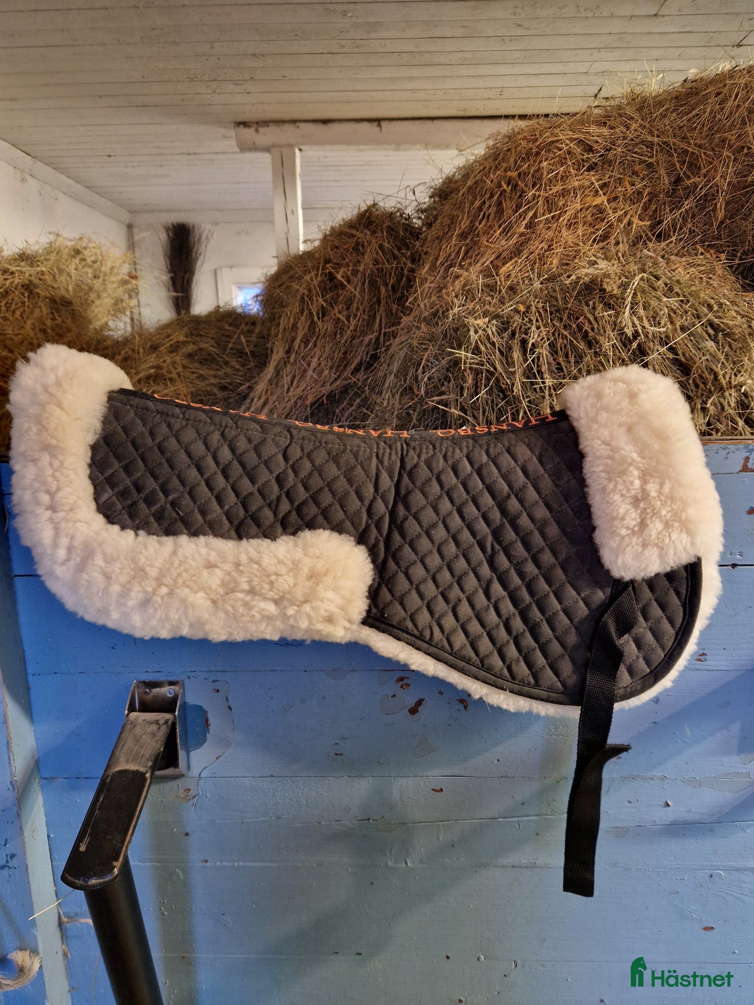 Schabrak & Vojlockar hästutrustning Fårskinnspad - Annons 1