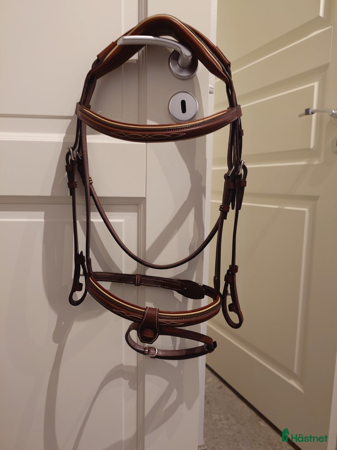 Träns hästutrustning till salu: Nytt CWD träns, elfenbensfärg i Frillesås - Annons 2