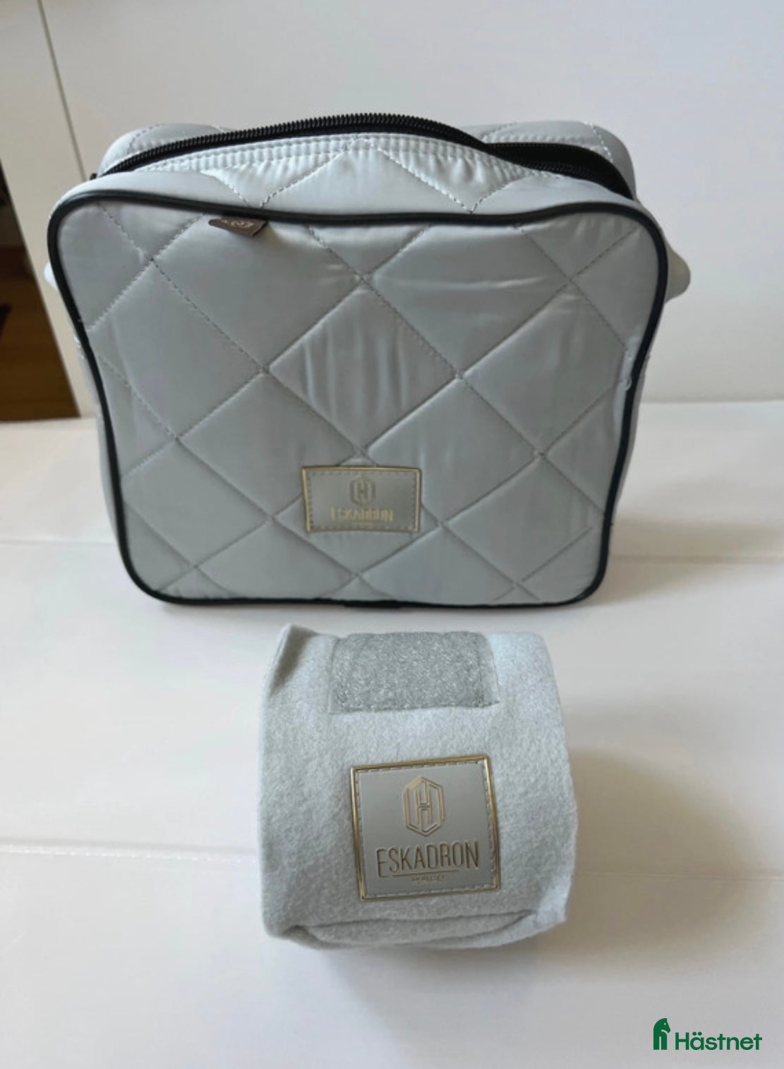 Övrig Hästutrustning hästutrustning till salu: NWT Eskadron Heritage Limited edition benlindor - Annons 1