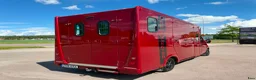 Hästlastbilar  fordon & transport till salu: Theault Stuteri Automat Låg skatt  - Annons 5
