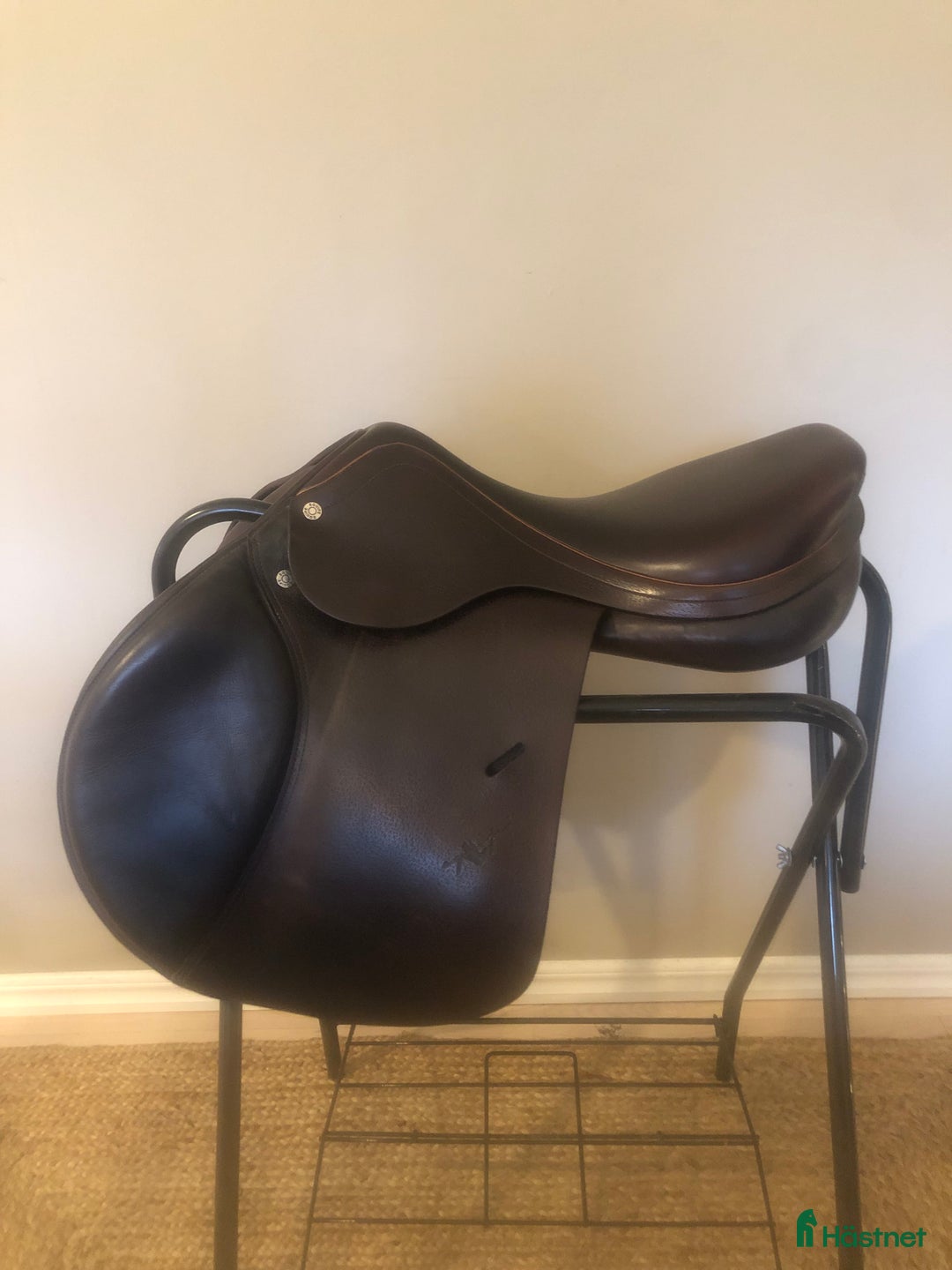 Sadlar hästutrustning till salu: Hoppsadel Equipe Expression Linnea i Veberöd - Annons 1