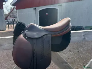 Sadlar hästutrustning Renaissance Bhoof - Annons 1