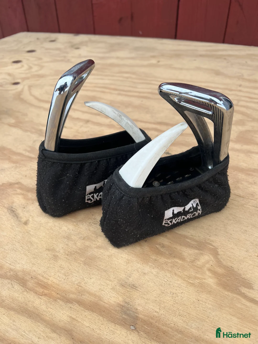 Stigbyglar hästutrustning till salu: S2 safe riding stigbyglar  i Brålanda - Annons 7