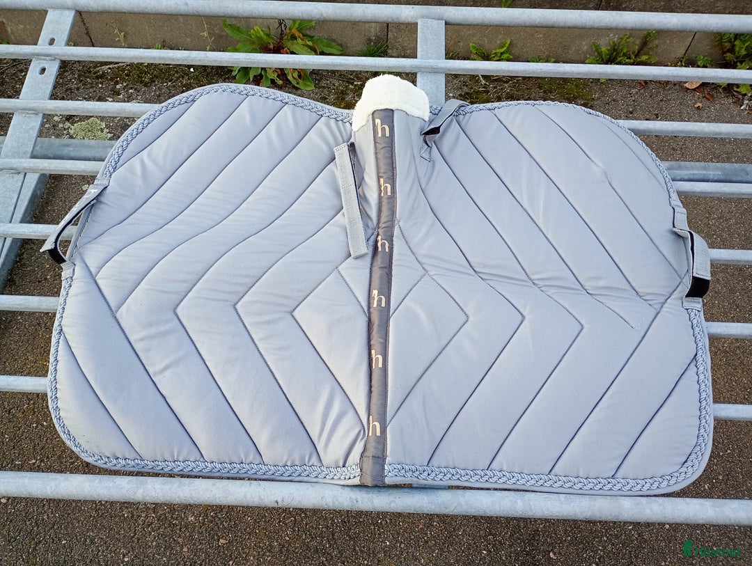 Sadeltillbehör hästutrustning till salu: Schabrak  i Strömstad - Annons 2