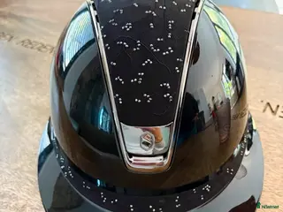 Hjälmar ryttarutrustning till salu: Miss Shield 2.0 Shadow Glossy Black - Annons 14