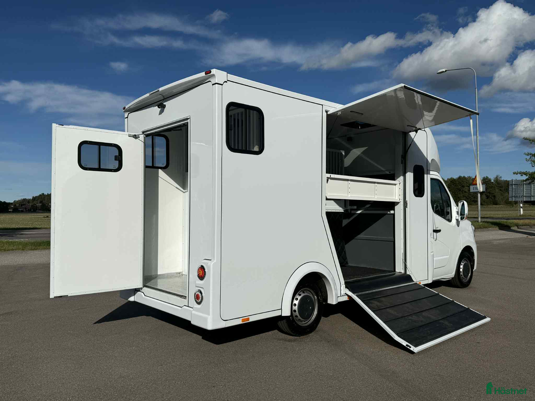 Hästlastbilar  fordon & transport till salu: KAMPANJ NORSIC HORSE 5 STUTERI *HÖG LASTVIKT* i Köping - Annons 3