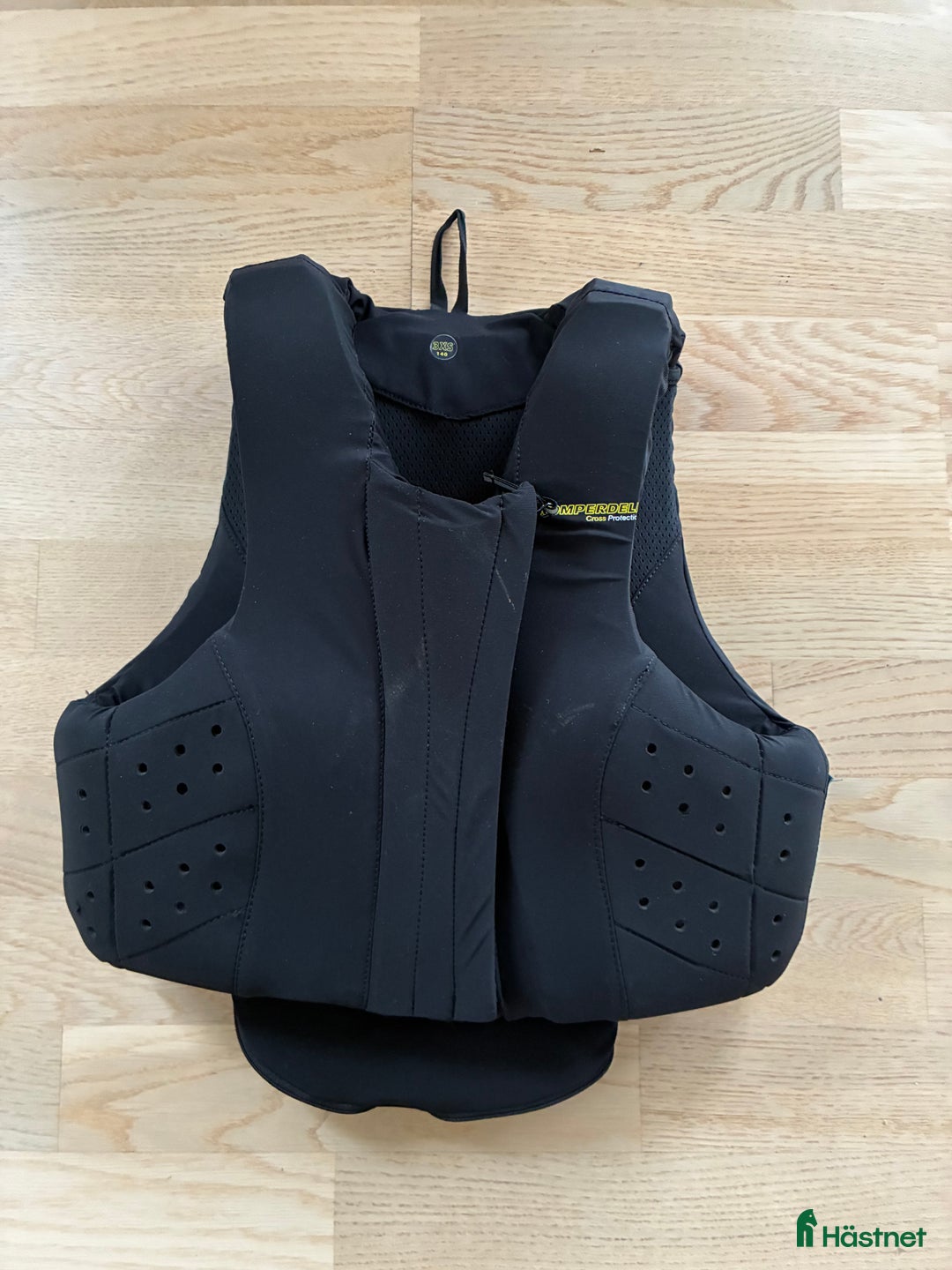 Säkerhetsvästar ryttarutrustning till salu: Säkerhetsväst barn XXXS i Uppsala - Annons 1