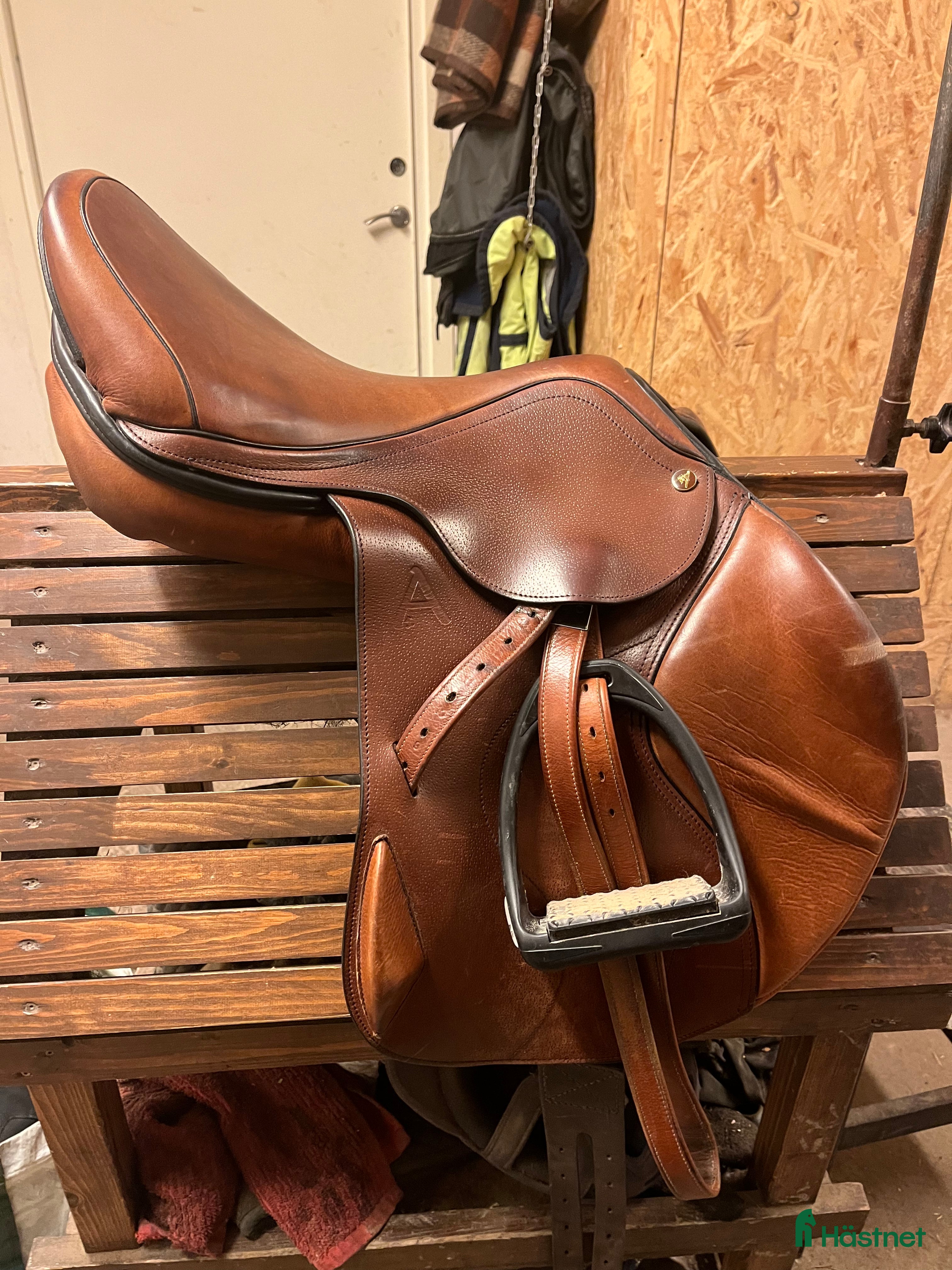 Sadlar hästutrustning Hoppsadel i Köping - Annons 2