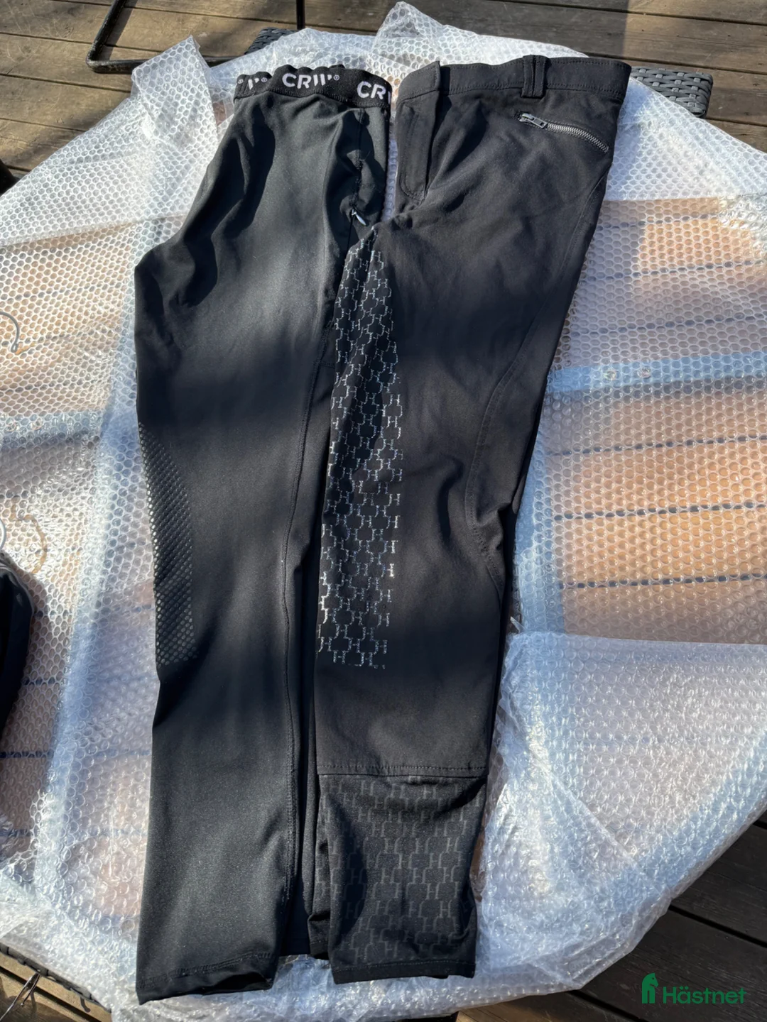 Ridbyxor ryttarutrustning till salu: Helskodda ridbyxor nyskick Kingsland fleecejacka  i Gävle - Annons 2