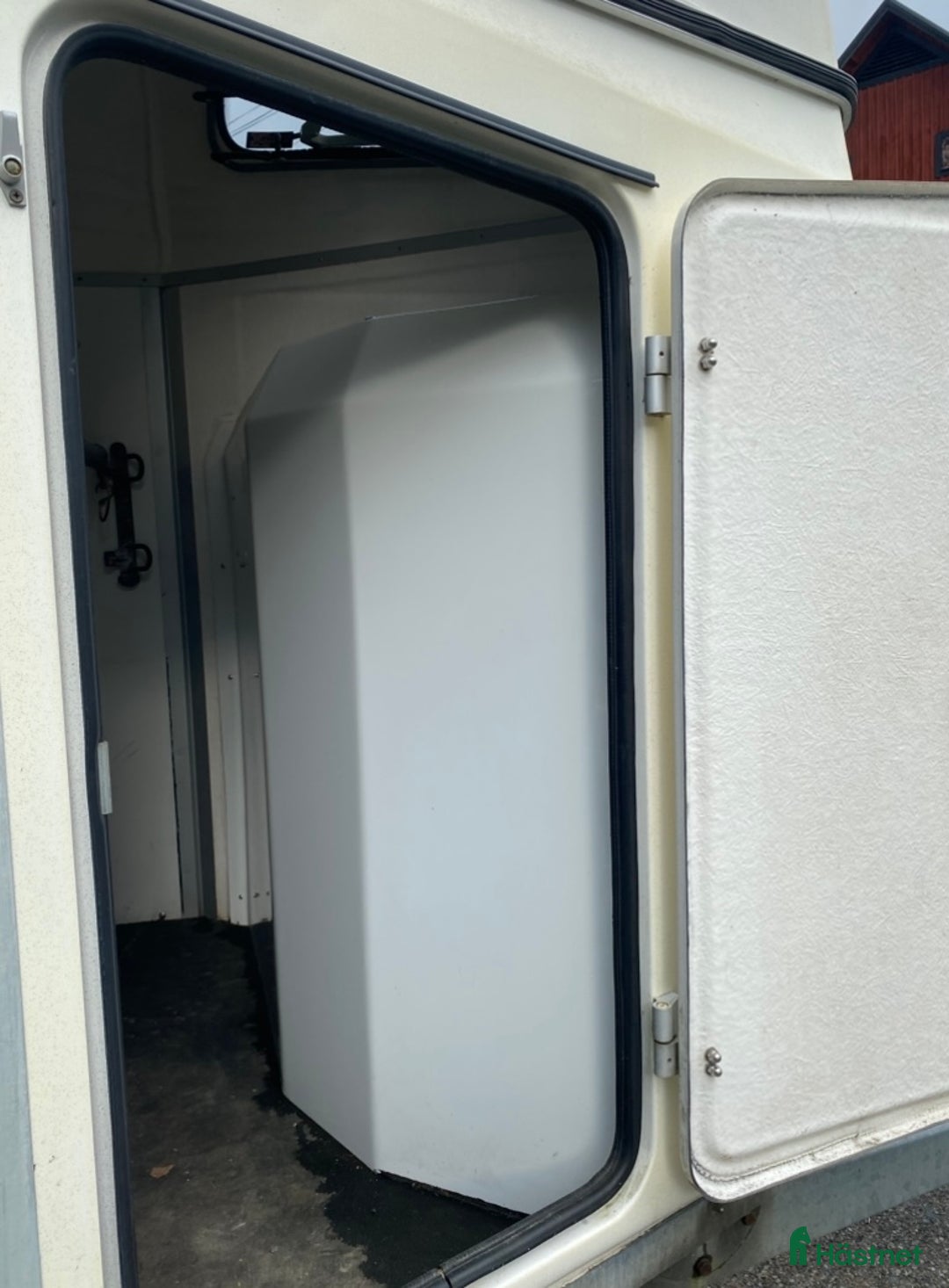 Hästtransporter  fordon & transport till salu: Fynda fräsch, ljus o fin boggievagn i Ludvika - Annons 4