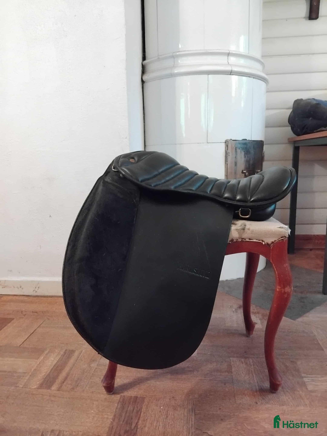 Sadlar hästutrustning till salu: Äldre Karlslund i Tösse - Annons 3