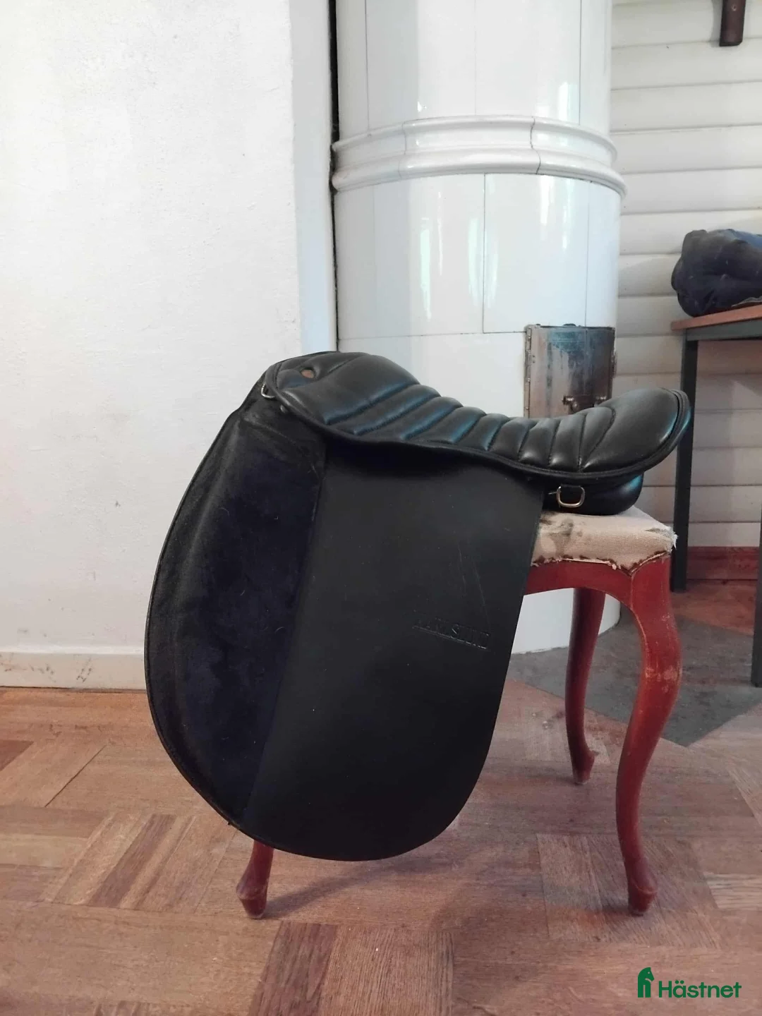 Sadlar hästutrustning till salu: Äldre Karlslund - Annons 3