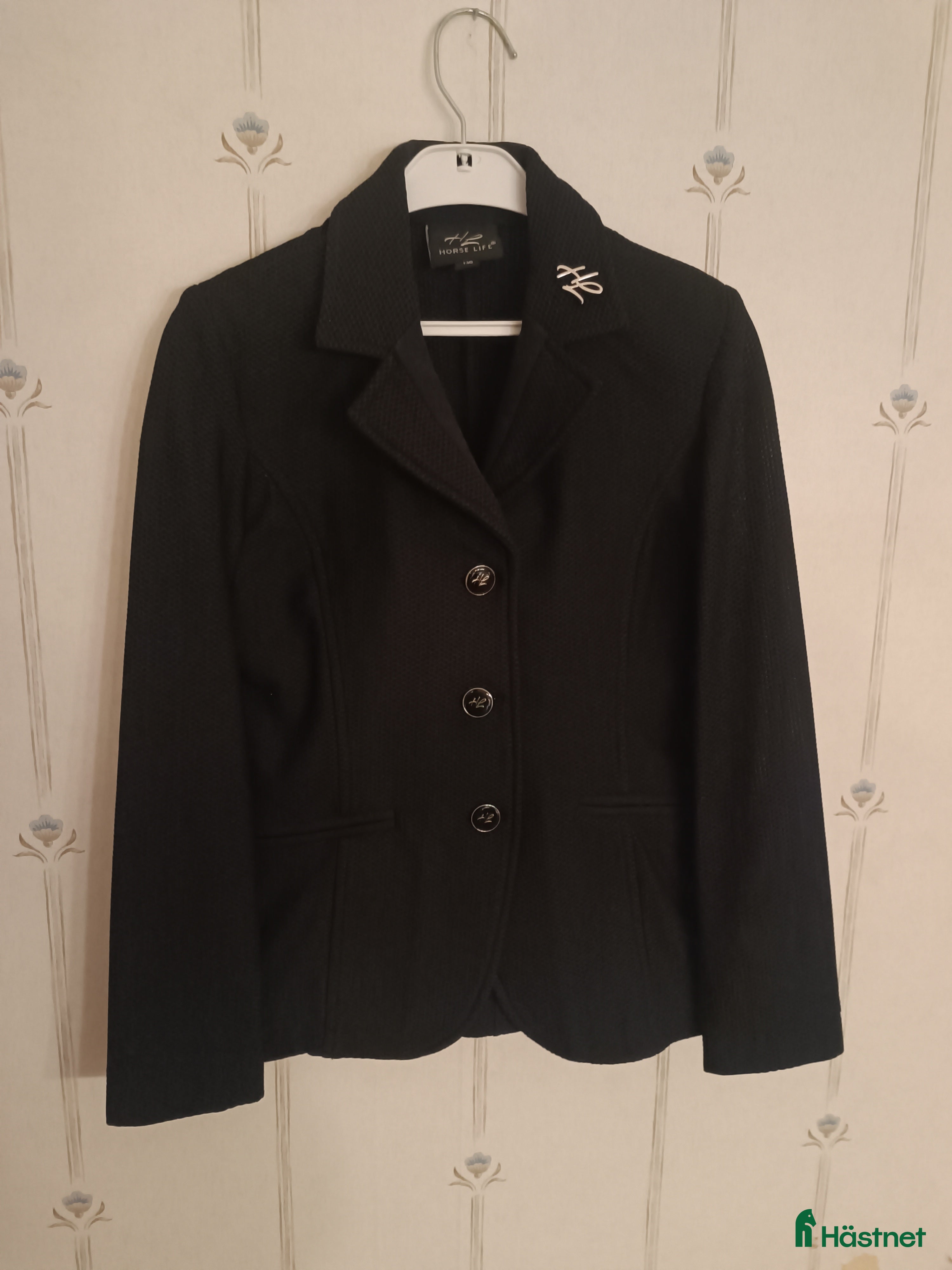 Jackor & Kavajer ryttarutrustning till salu: Barn kavaj  i Borgholm - Annons 15