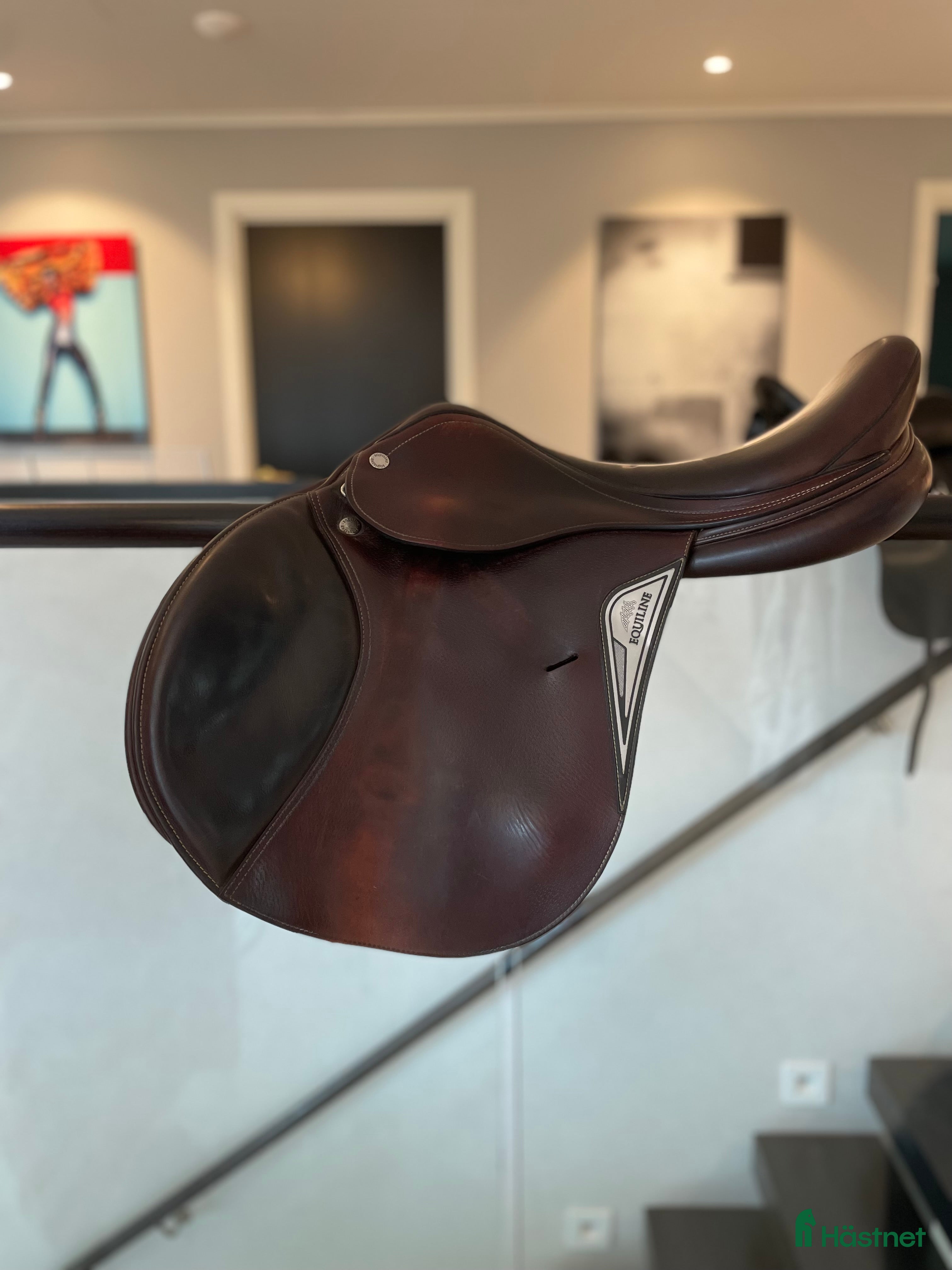 Sadlar hästutrustning Hoppsadel Equiline 17’ - Annons 2
