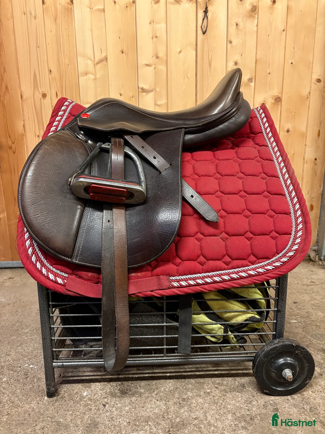 Sadlar hästutrustning till salu: Knights Robin Hood Elite 15” i Grästorp - Annons 1