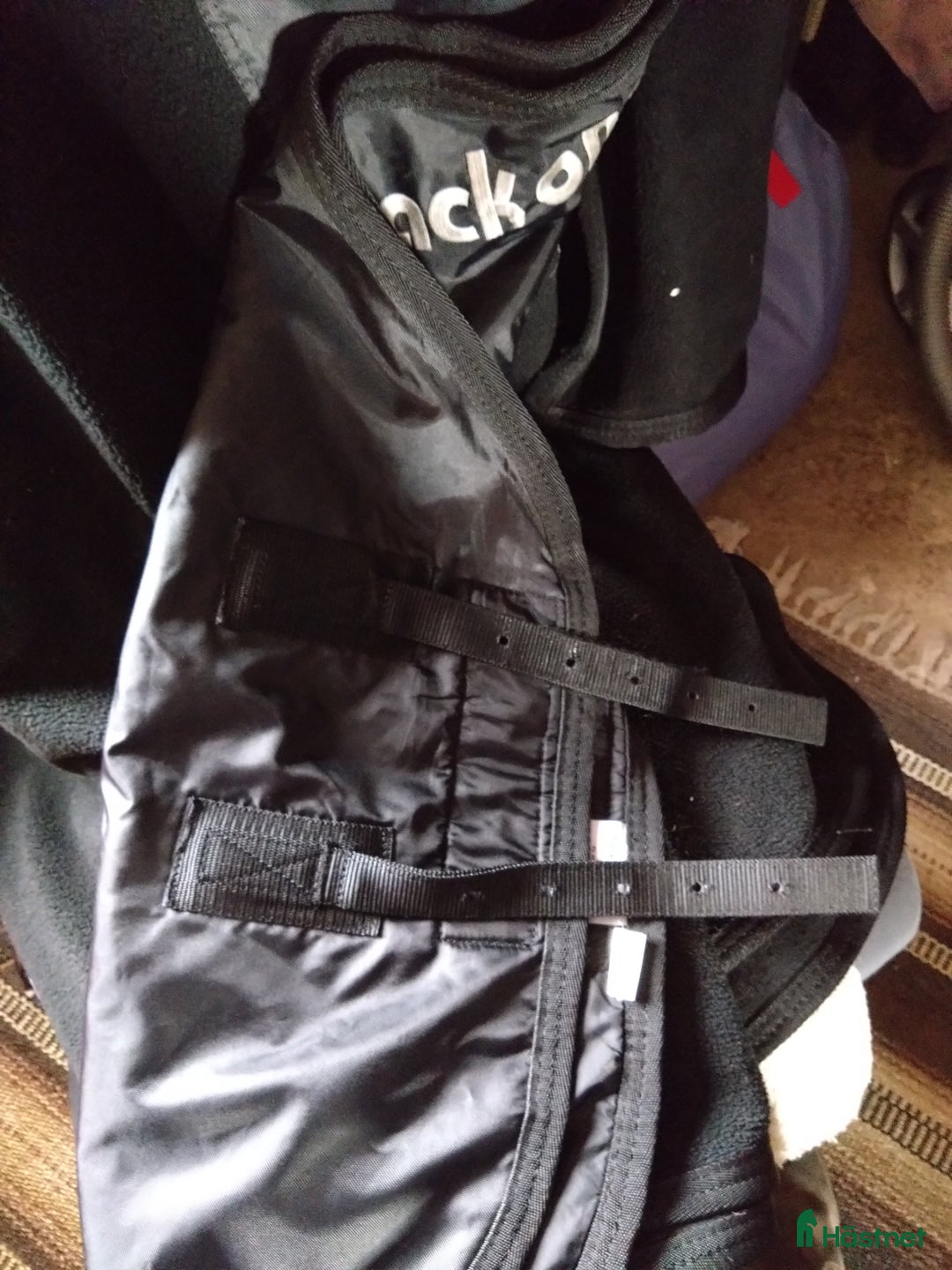 Täcken hästutrustning till salu: Täcken i Fellingsbro - Annons 2