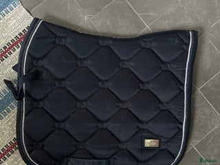 Schabrak & Vojlockar hästutrustning till salu: Dressyr schabrak från Equestrian Stockholm i Bunkeflostrand - Annons 1