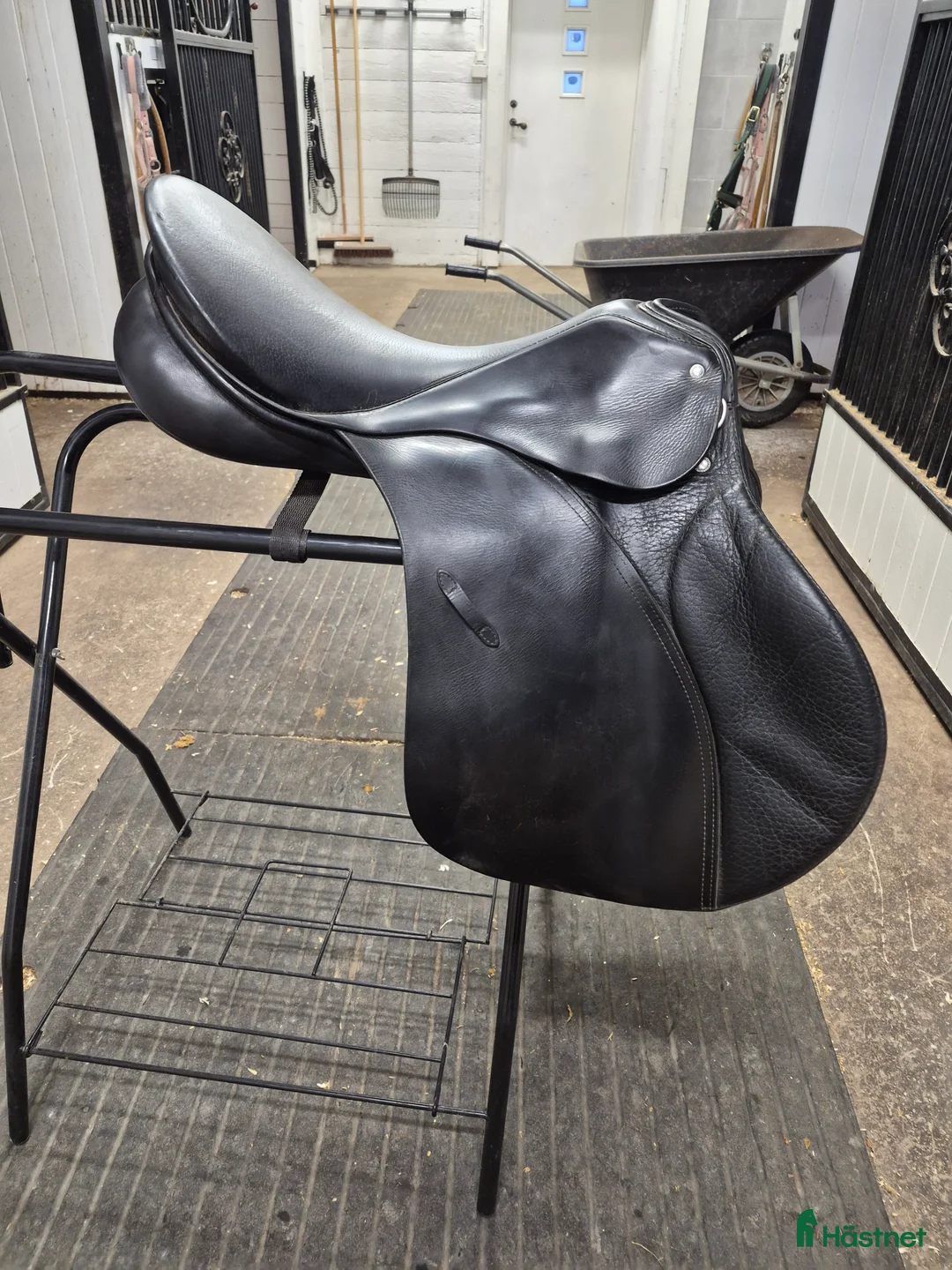 Sadlar hästutrustning till salu: Äldre Passier  i Sundsvall - Annons 1