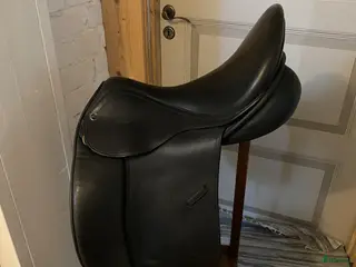 Sadlar hästutrustning Dressyrsadel 17’ - Annons 8