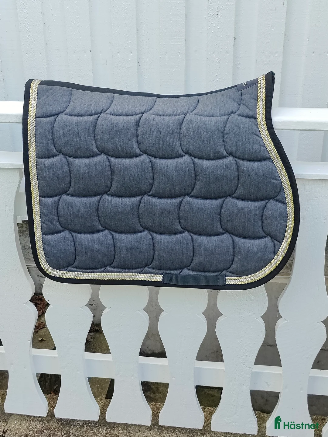 Schabrak & Vojlockar hästutrustning till salu: Nytt Anna Scarpati schabrak i Ängelholm - Annons 1