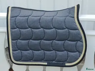 Schabrak & Vojlockar hästutrustning Nytt Anna Scarpati schabrak i Ängelholm - Annons 3