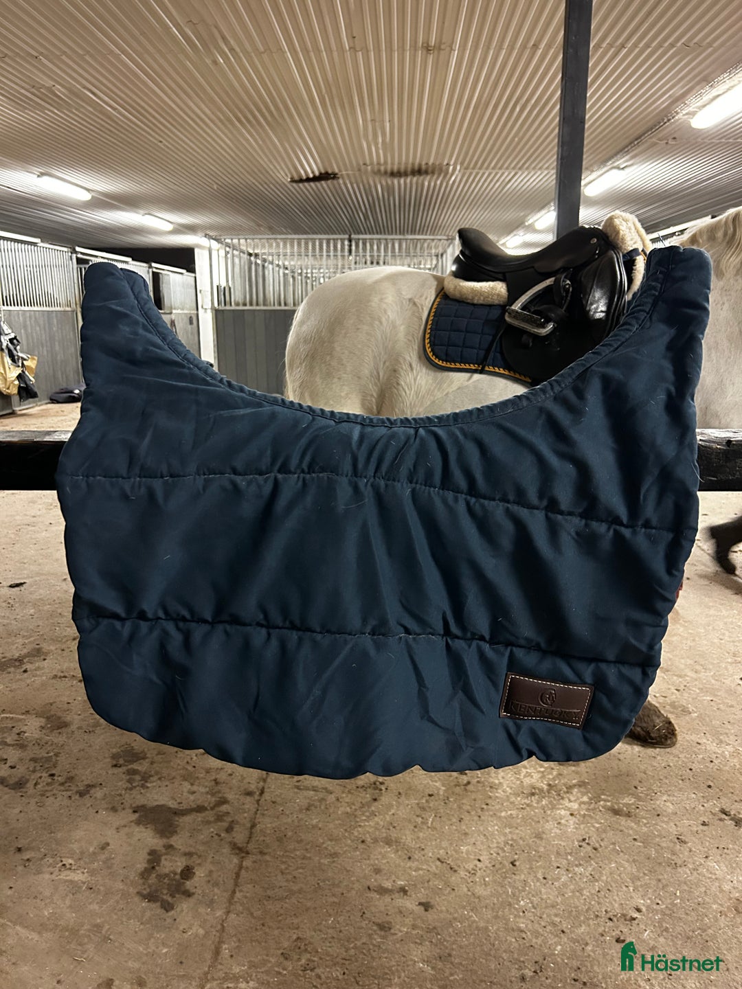 Täcken hästutrustning till salu: Blandade täcken strlk 130 i Uppsala - Annons 9