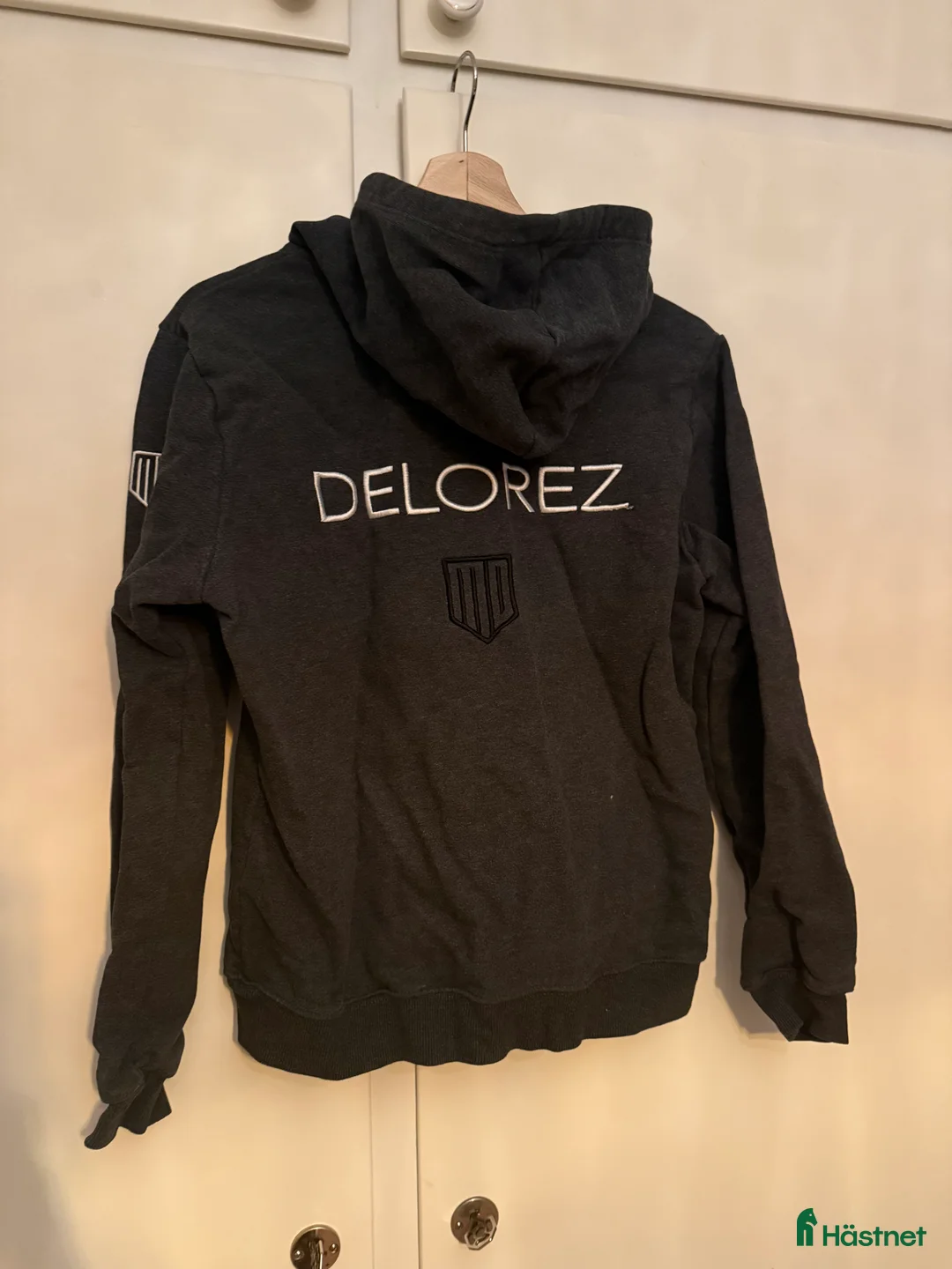 Övrigt Ridkläder ryttarutrustning till salu: Maya Delorez hoodie  - Annons 3