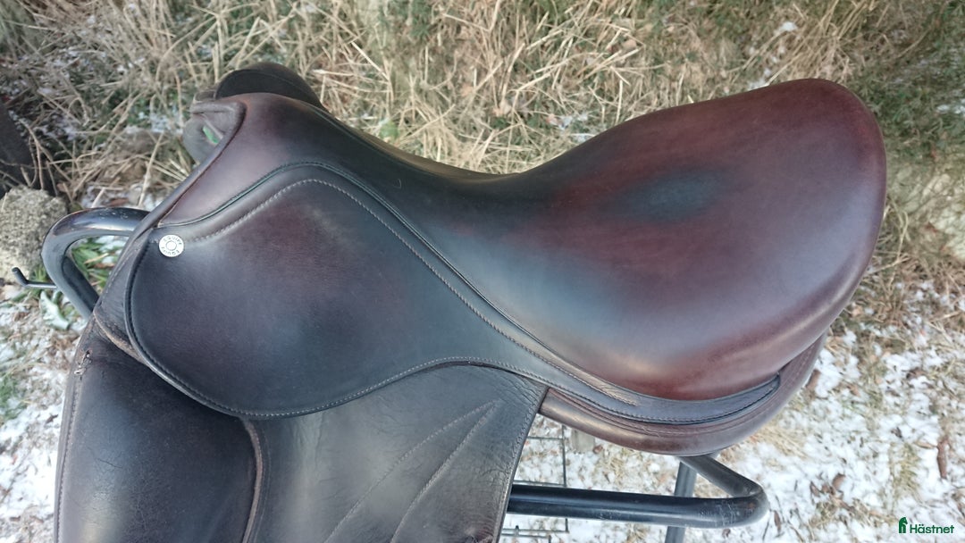 Sadlar hästutrustning till salu: Equipe Rose  i Hallstahammar - Annons 3