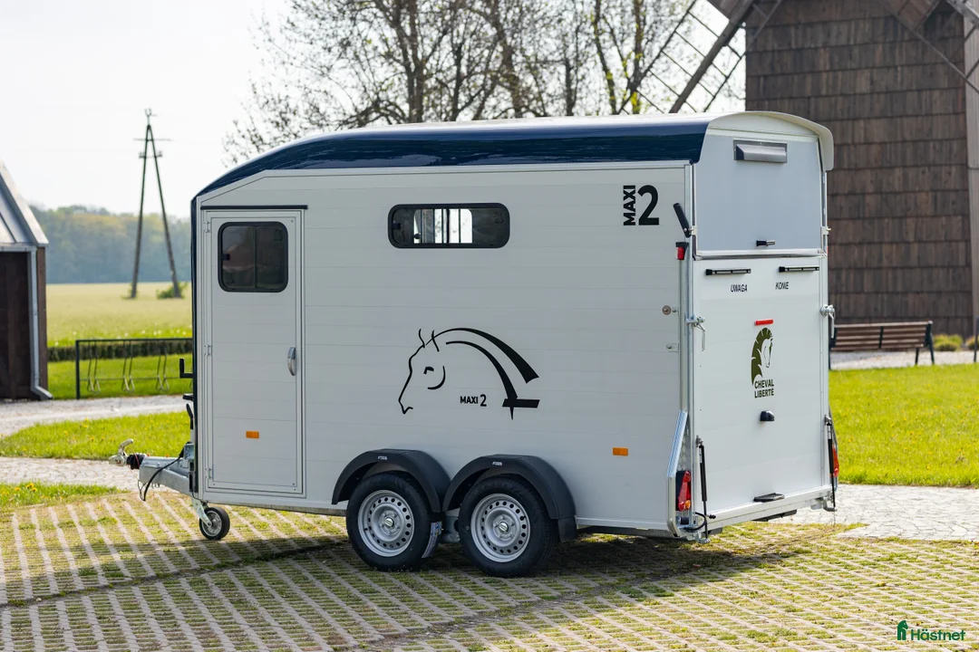 Hästtransporter  fordon & transport till salu: Cheval Liberté Maxi 2 Diagonallastad - Annons 3