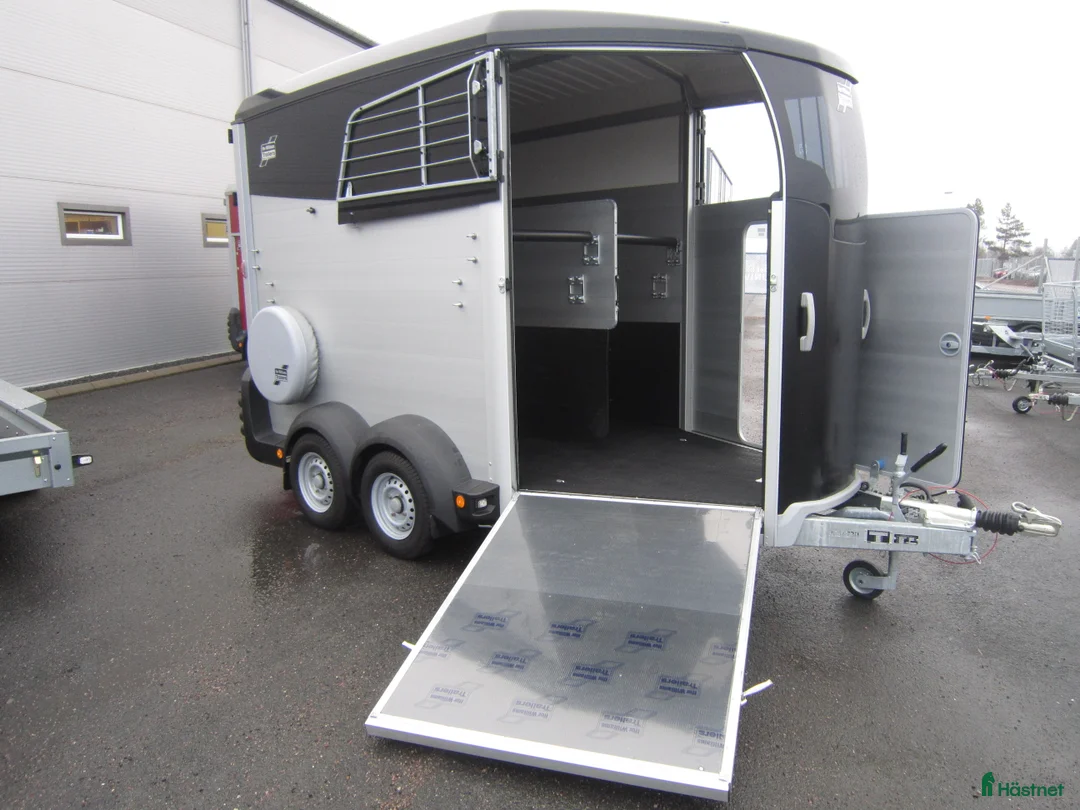 Galleribild {{count}}