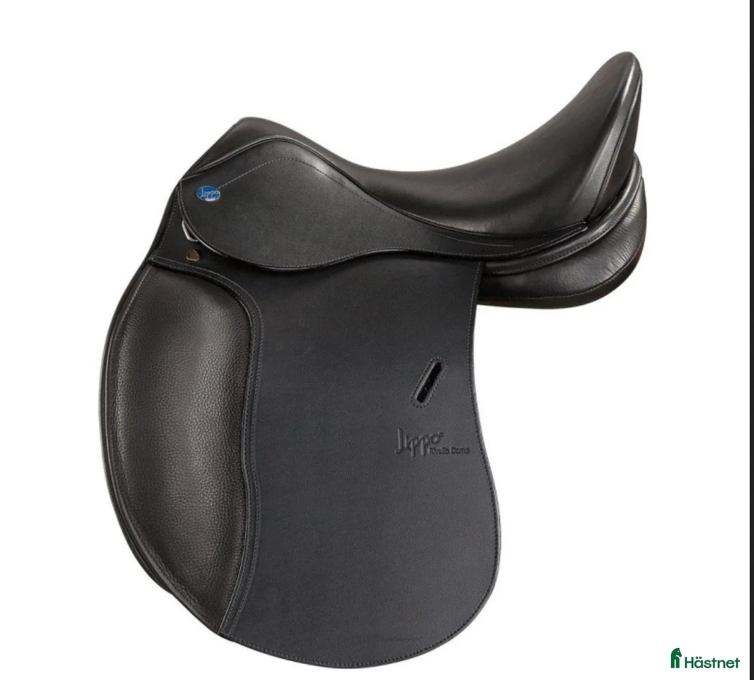 Sadlar hästutrustning till salu: Väl omhändertagen sadel - Annons 1