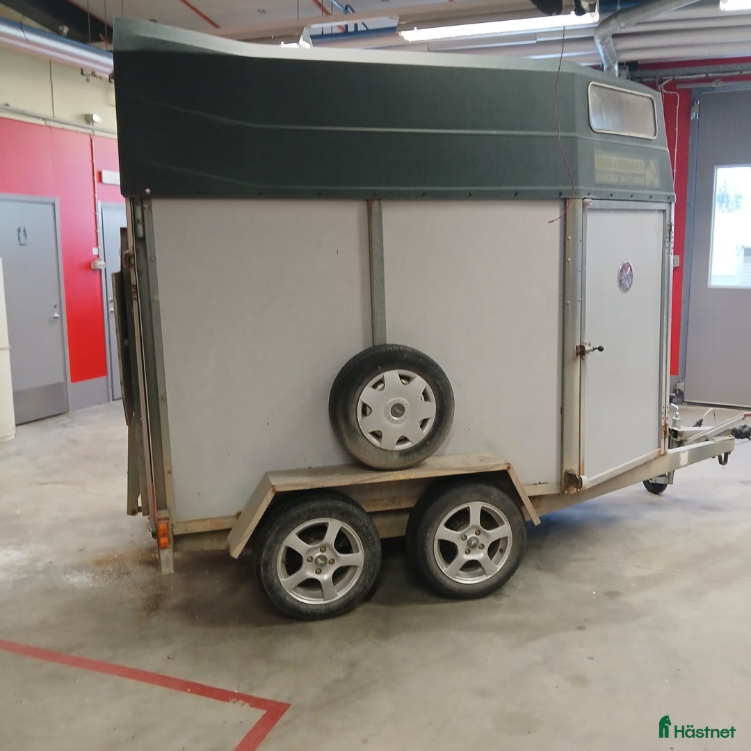 Hästtransporter  fordon & transport till salu: Värmlandsvagnen 1500 h2 i Motala - Annons 3