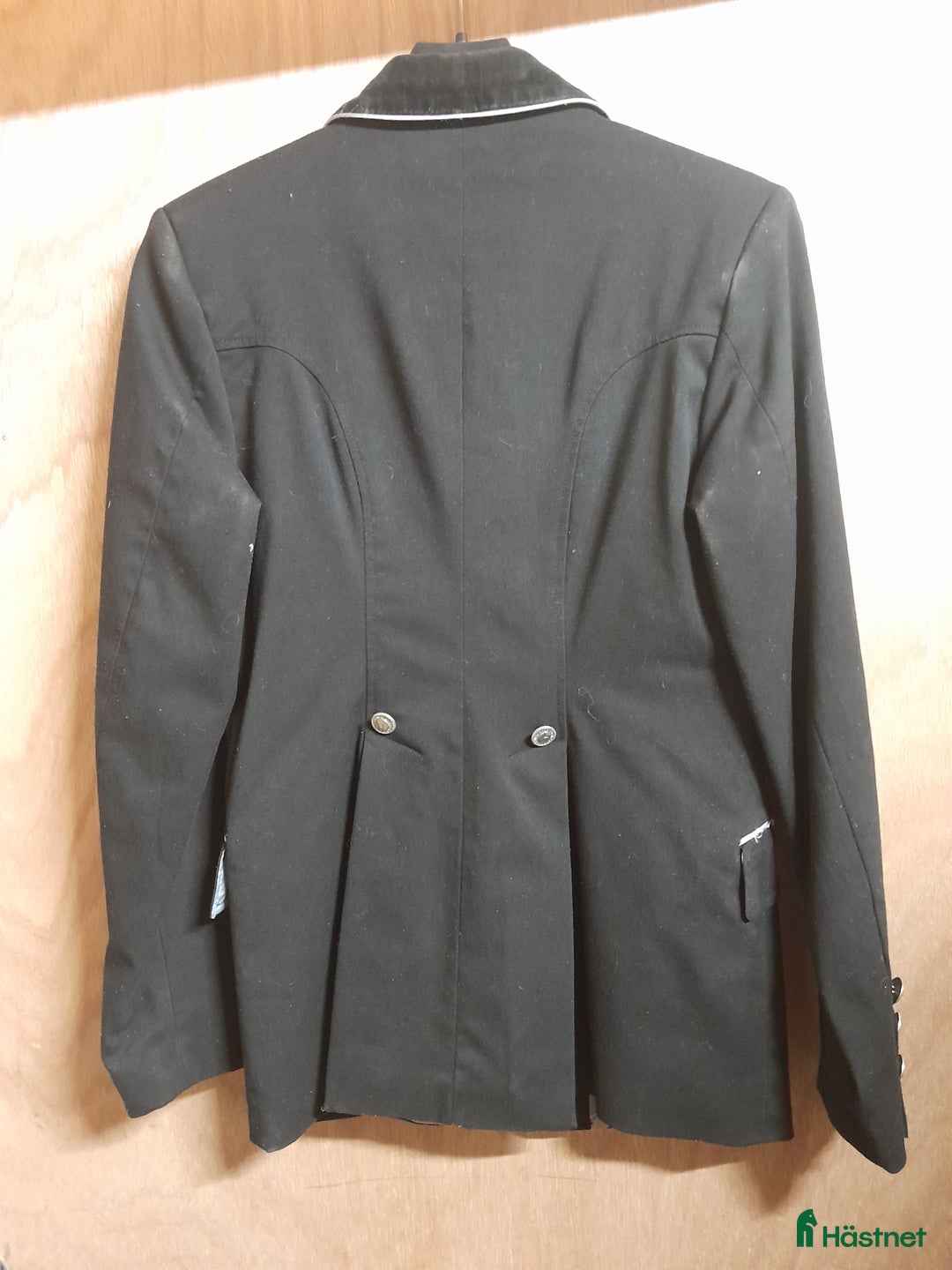 Jackor & Kavajer ryttarutrustning till salu: Fin kavaj i Munka-ljungby - Annons 2