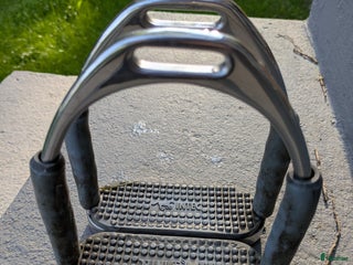 Stigbyglar hästutrustning till salu: 3 olika stigbyglar i Dalhem - Annons 16