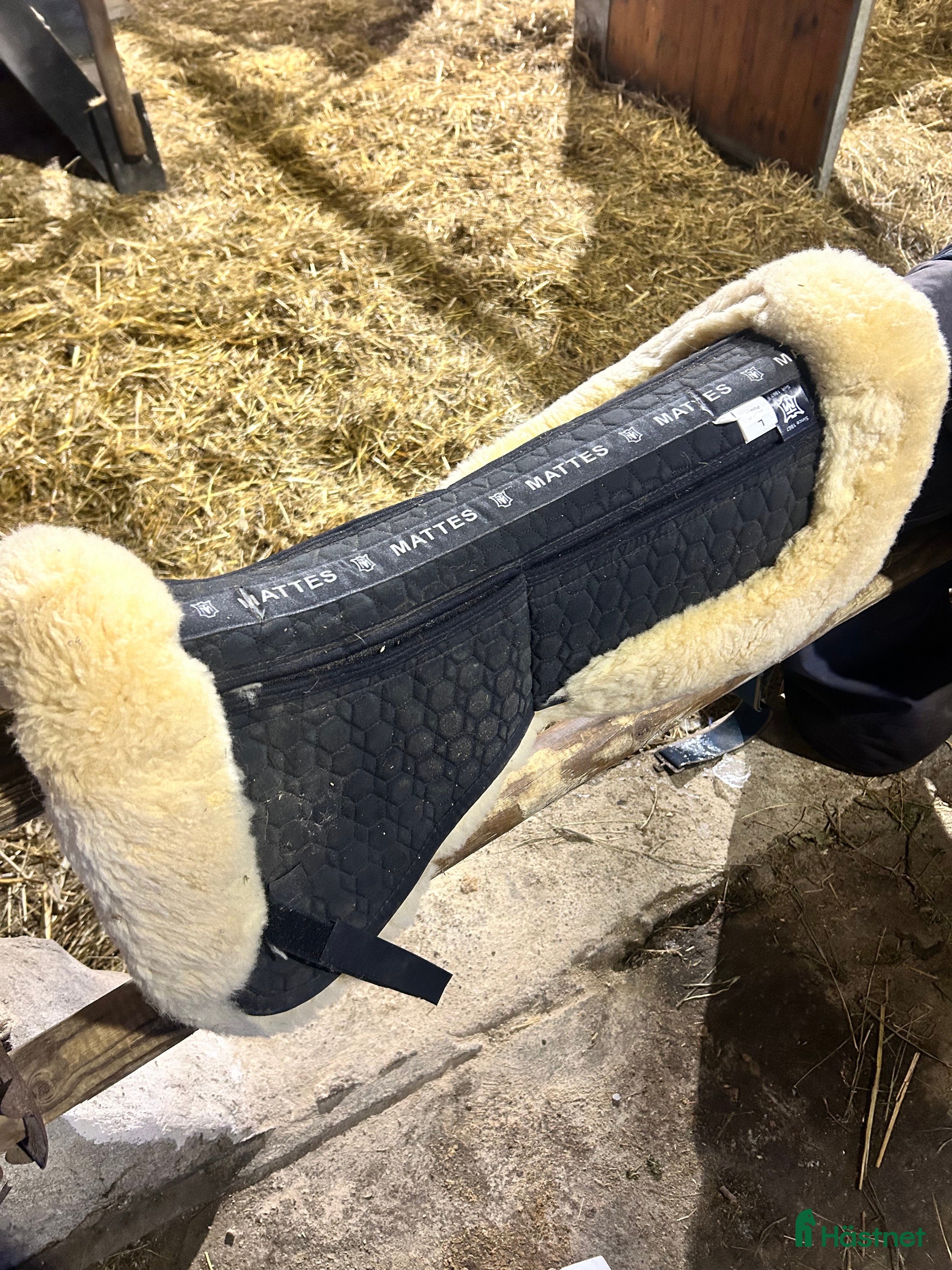 Sadeltillbehör hästutrustning Mattespadd L i Stenungsund - Annons 9