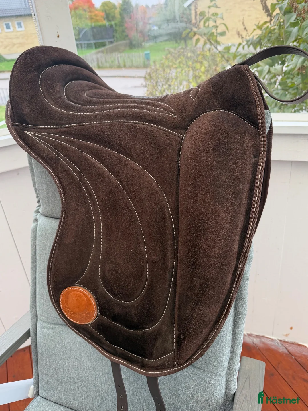 Sadlar hästutrustning till salu: Omega Innovation Dressage ridpad/barbackapad  - Annons 2