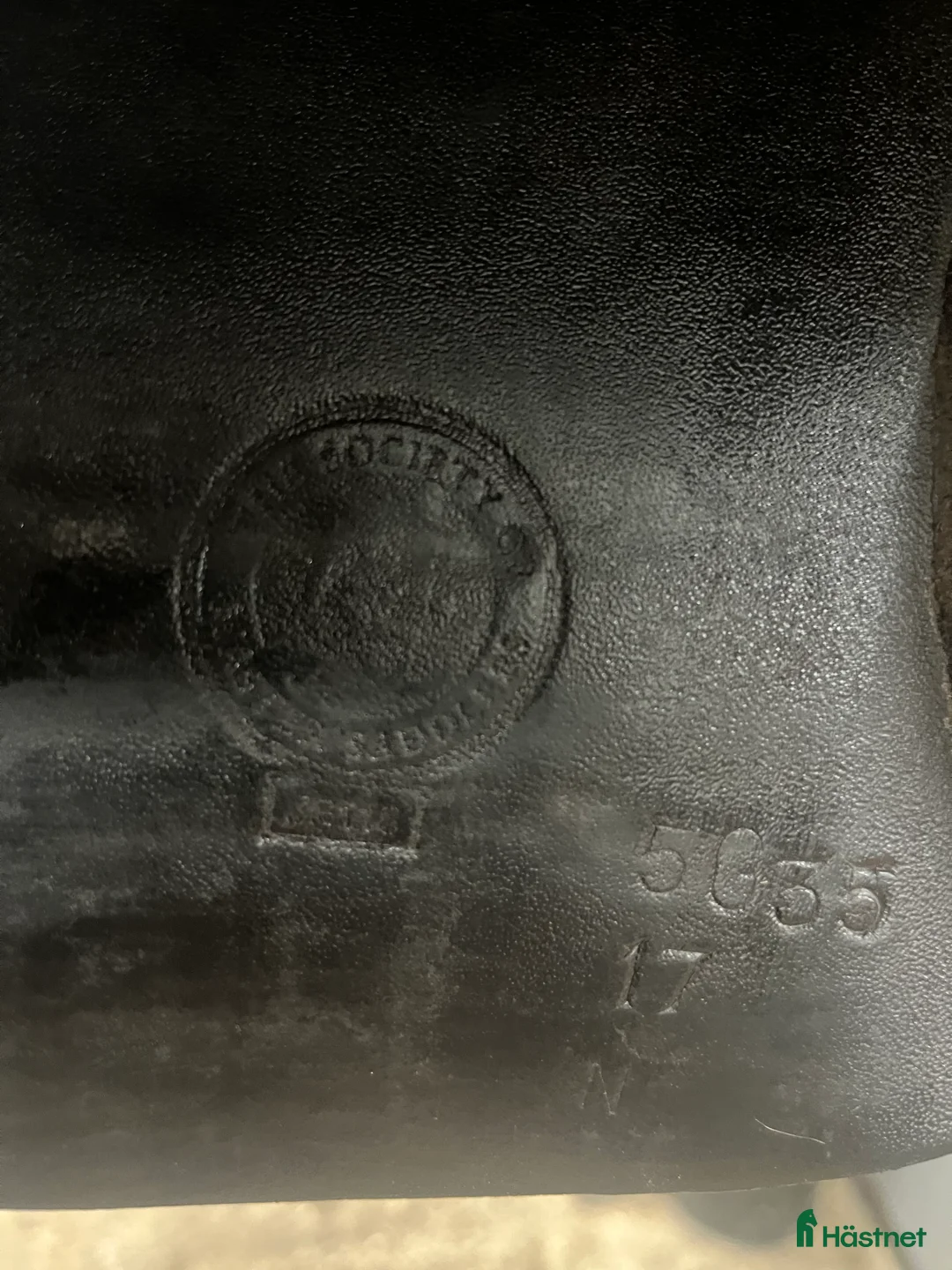 Sadlar hästutrustning till salu: Hoppsadel Jeffries Fili Flat 17 N i Trångsund - Annons 4