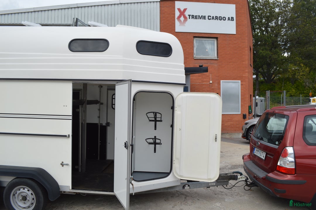 Hästtransporter  fordon & transport till salu: Forzab Futuro 220SEH 2018, Totalvikt 1990 kg i Kvicksund - Annons 5