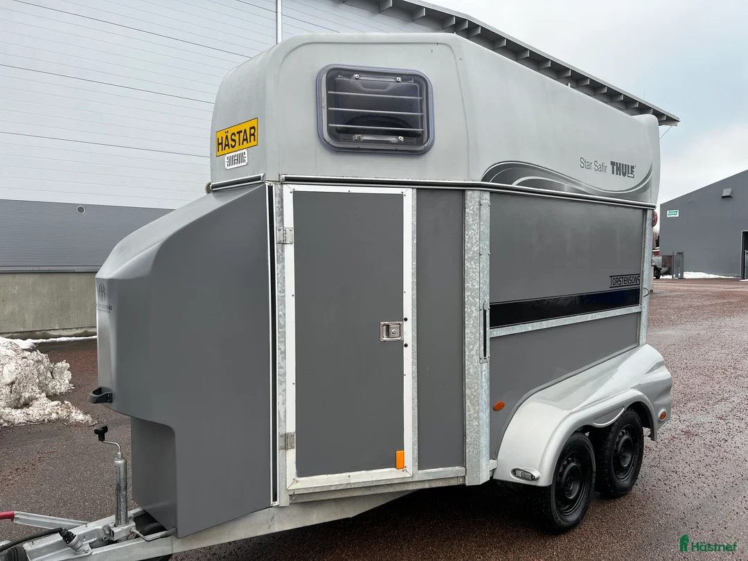 Hästtransporter  fordon & transport till salu: Thule Safir frontutlast  - Annons 2
