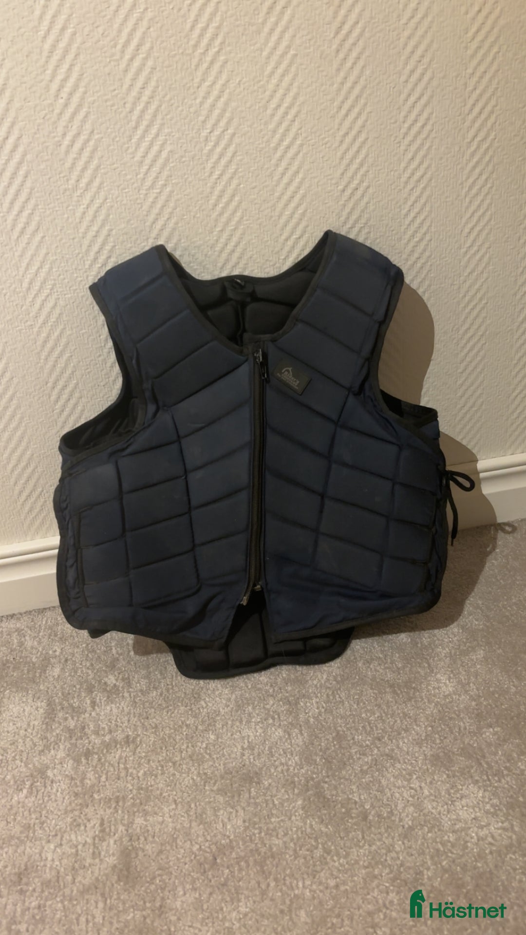 Säkerhetsvästar ryttarutrustning till salu: Säkerhetsväst i Vetlanda - Annons 1