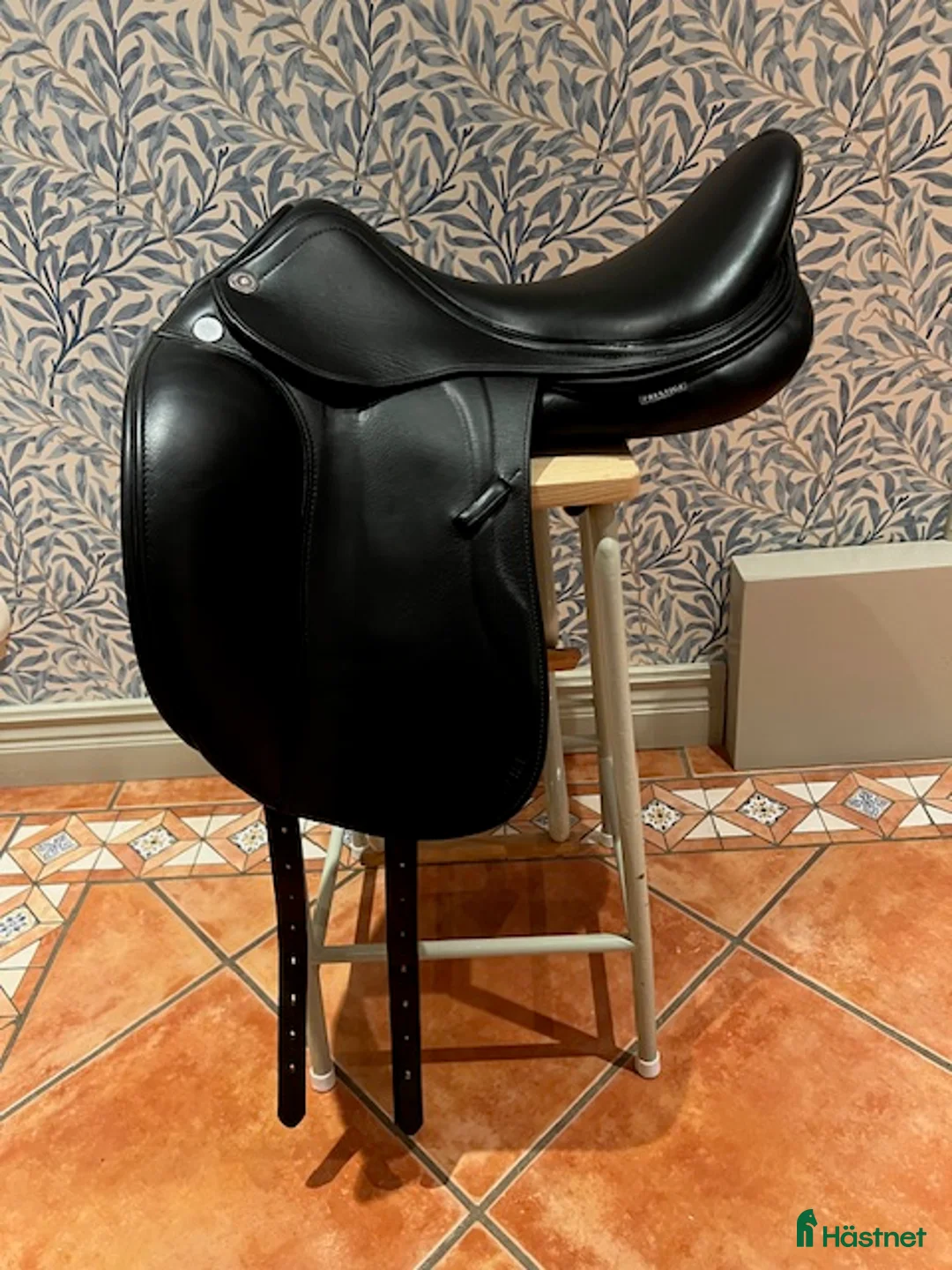 Sadlar hästutrustning till salu: Prestige Inspire Dressyrsadel 16/34 i Veddige - Annons 1