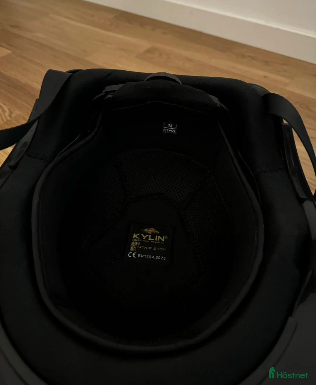 Hjälmar ryttarutrustning till salu: Ridhjälm  i Eskilstuna - Annons 3