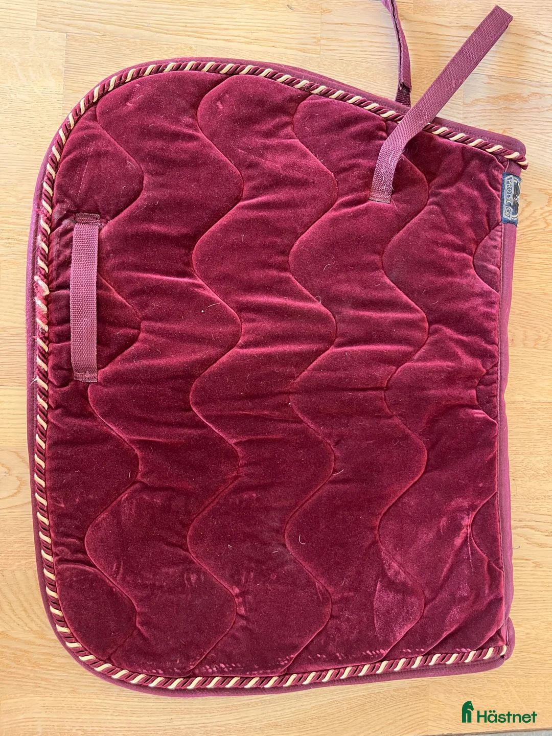 Schabrak & Vojlockar hästutrustning till salu: Olika schabrak till salu i Österskär - Annons 1