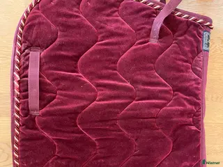 Schabrak & Vojlockar hästutrustning Olika schabrak till salu - Annons 1